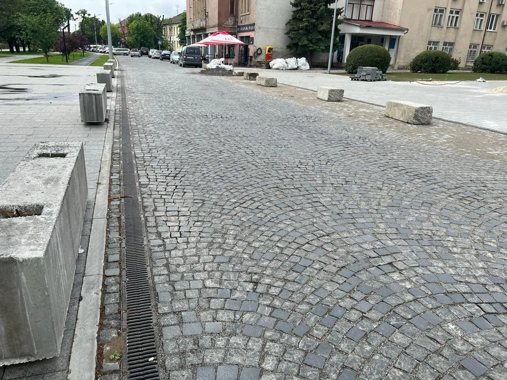 Бруківка колота — фото 3